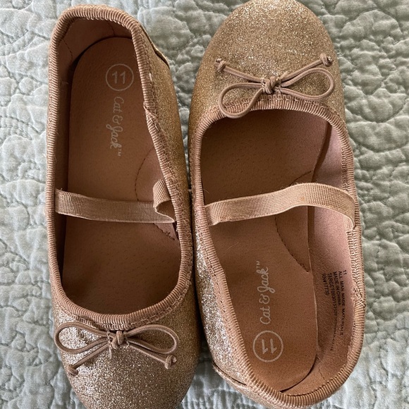 Cat and Jack Gold Glitter Flats - Picture 2 of 4